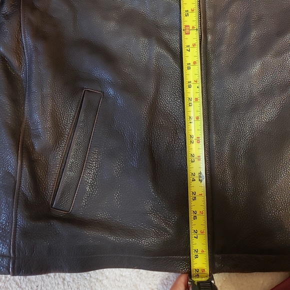 Brown leather jacket - Picture 4 of 7
